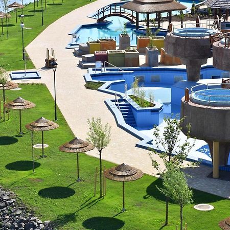 Tahiti Apartman Hajdúszoboszló 外观 照片