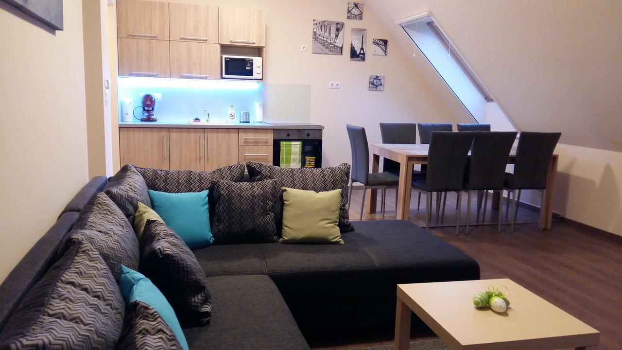 Tahiti Apartman Hajdúszoboszló 外观 照片