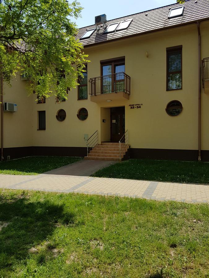 Tahiti Apartman Hajdúszoboszló 外观 照片