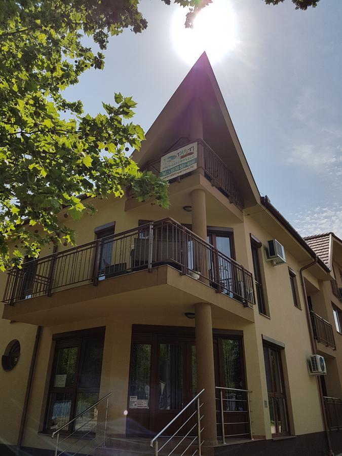 Tahiti Apartman Hajdúszoboszló 外观 照片